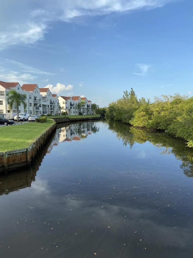 Dharma Home Suites Dania Beach At Sheridan Ocean Club Екстер'єр фото