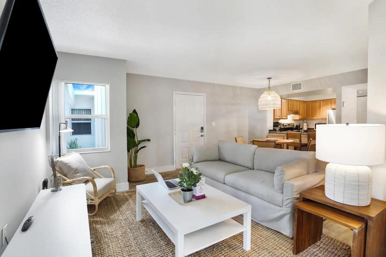 Dharma Home Suites Dania Beach At Sheridan Ocean Club Екстер'єр фото