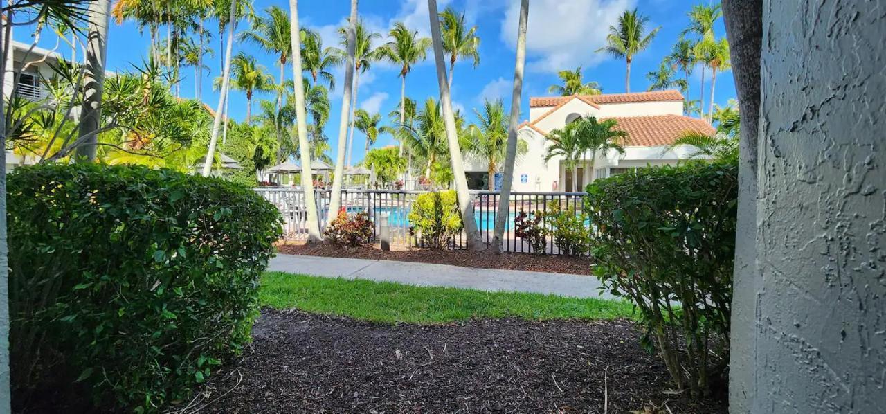 Dharma Home Suites Dania Beach At Sheridan Ocean Club Екстер'єр фото