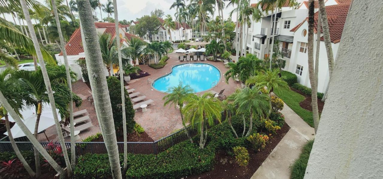 Dharma Home Suites Dania Beach At Sheridan Ocean Club Екстер'єр фото